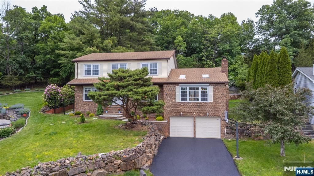 Photo of 12 Rene Court, Wayne, NJ 07470 (MLS # 26019649)
