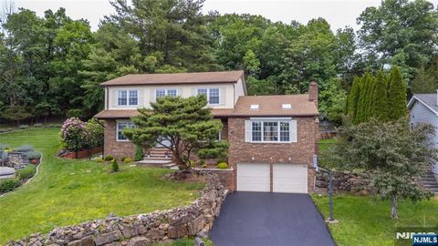Photo of 12 Rene Court, Wayne, NJ 07470 (MLS # 26019649)