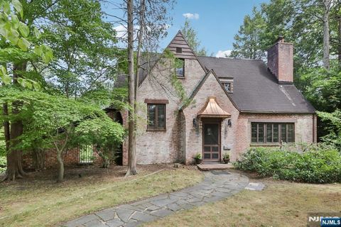 773 W Saddle River Road Ho-Ho-Kus NJ 07423