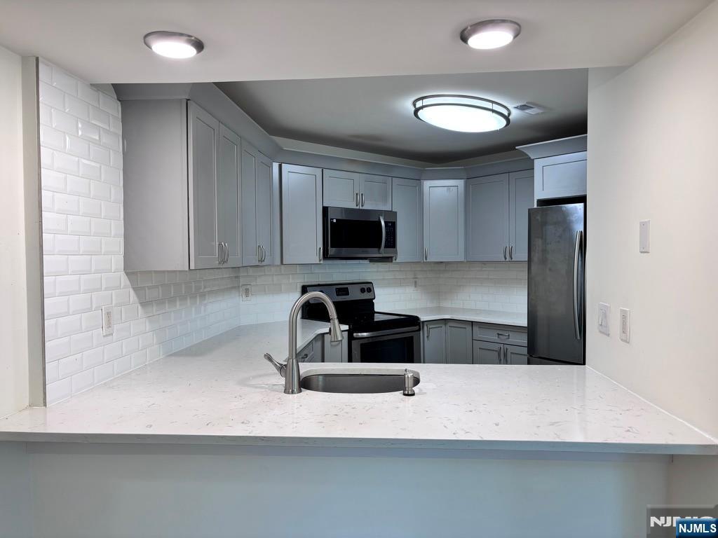 544 Ridge Lane 5115