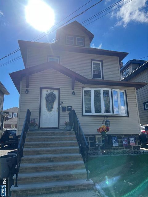 Photo of 582 Saint Pauls Ave #2, Cliffside Park, NJ 07010 (MLS # 25032340)