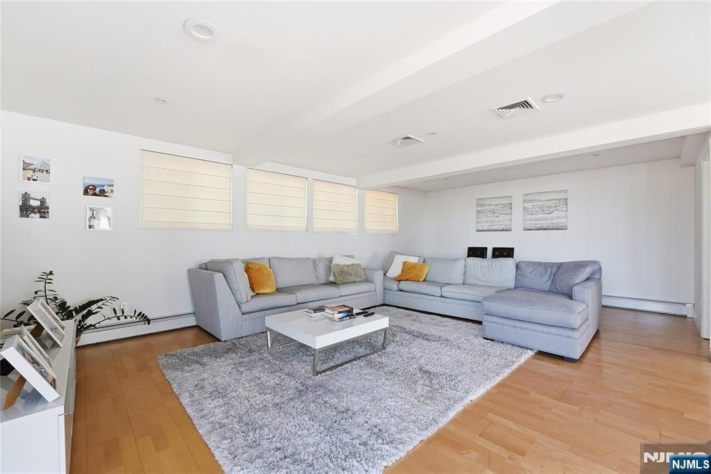 Photo of 27 Suffolk Lane, Tenafly, NJ 07670 (MLS # 26002239)