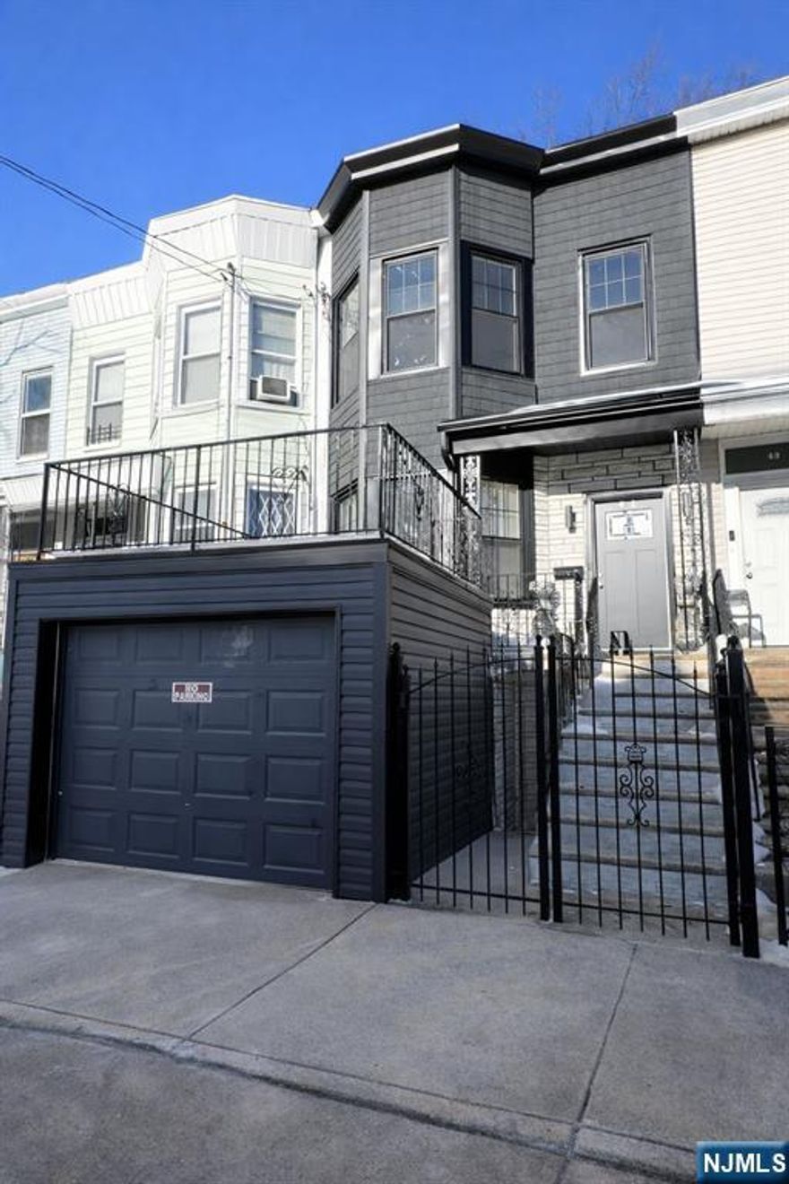 Prime 2025 newly renovated two-family home in Jersey City, perfect for owner-occupants or investors. Features 5 bedrooms, 4.5 bathrooms, modern finishes, updated kitchens, and contemporary layouts throughout. Ideal for house hacking or generating strong rental income. Conveniently located near transportation, shopping, and major highways. A true turnkey, income-producing property in a high-demand area.