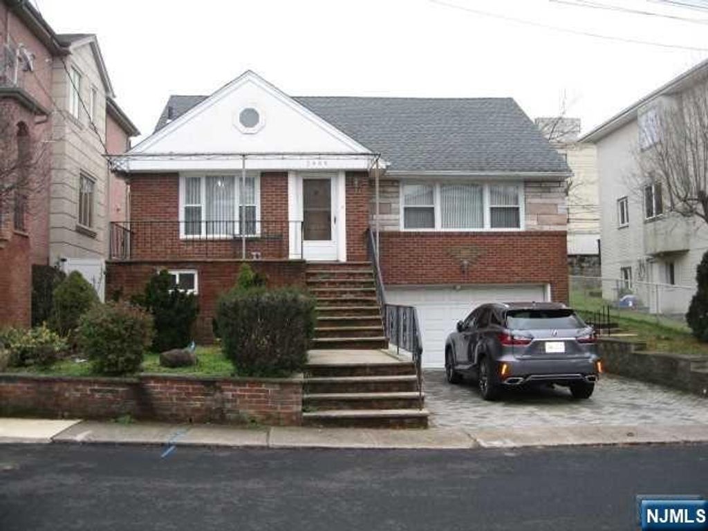 Photo of 2446 3rd Street, Fort Lee, NJ 07024 (MLS # 24038025)