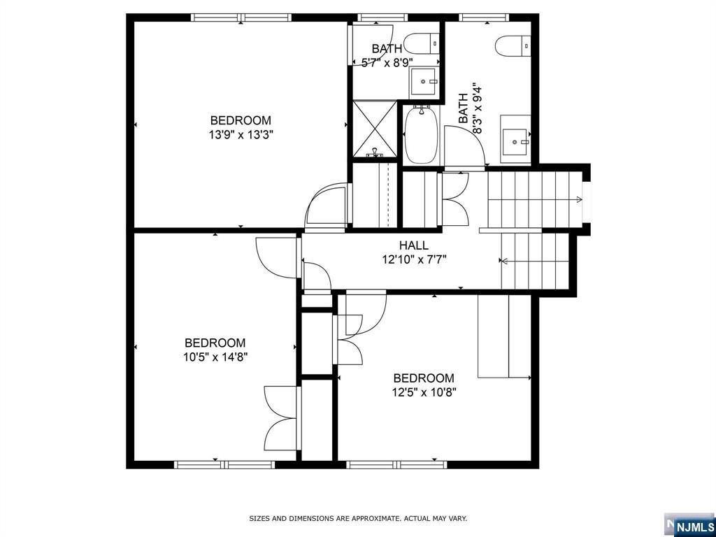 Main image without alt text