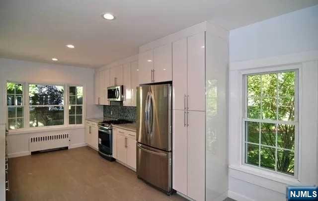 29 N Lyle Avenue