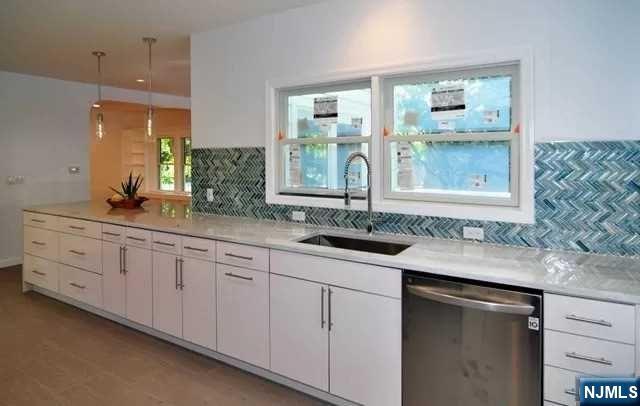 29 N Lyle Avenue