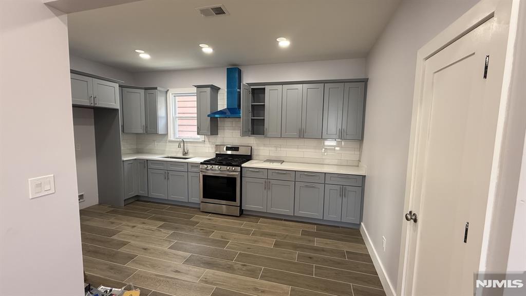 41 Knapp Avenue 2