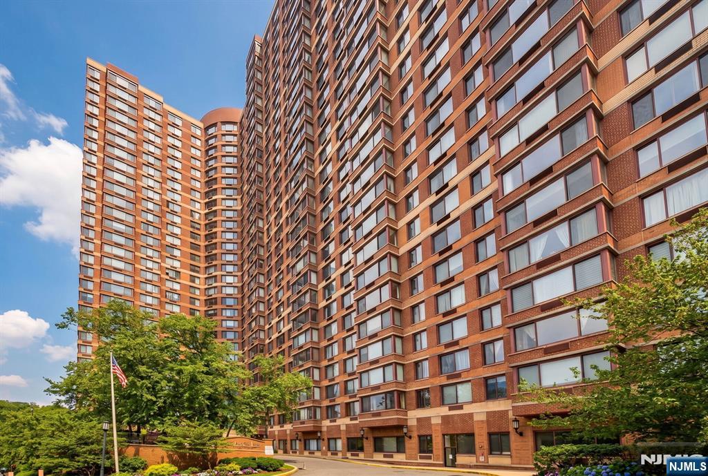 100 Old Palisade Road 3906