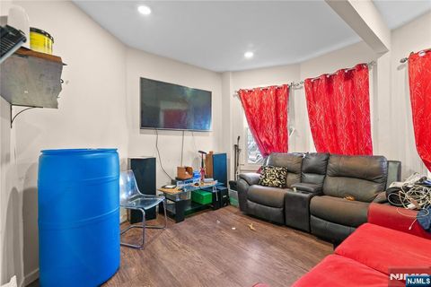 36 Arverne Terrace Irvington NJ 07111