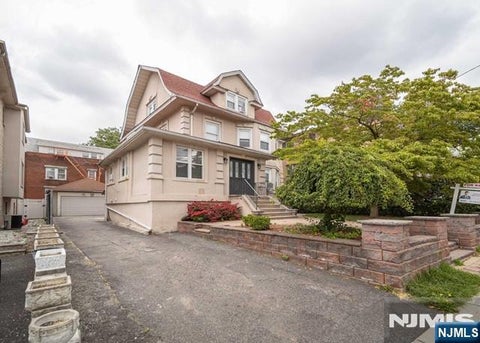 Photo of 409 Lawton Ave, Cliffside Park, NJ 07010 (MLS # 26040967)