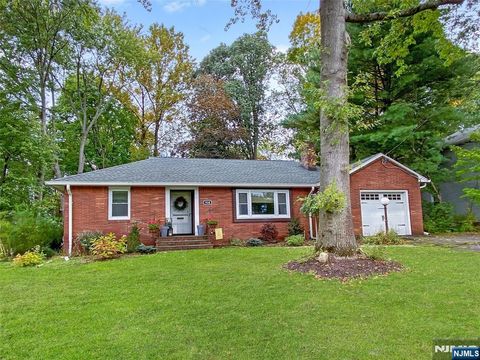 928 Oradell Avenue Oradell NJ 07649