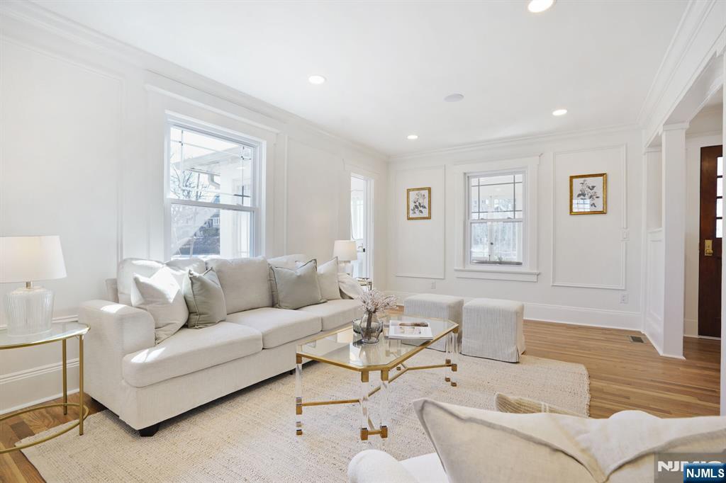 46 Oak Ridge Avenue