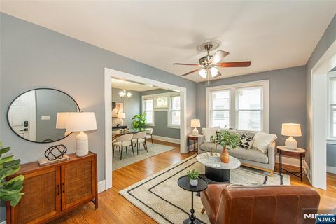 Photo of 412 Berkeley Avenue, Bloomfield, NJ 07003 (MLS # 26001111)