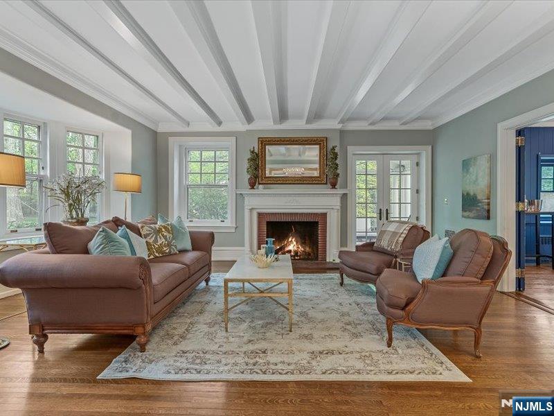 32 Rensselaer Road