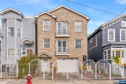 116 Oak Street Jersey City NJ 07304