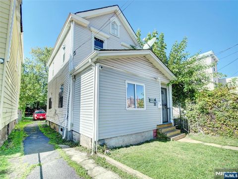 21 Augusta Street Irvington NJ 07111