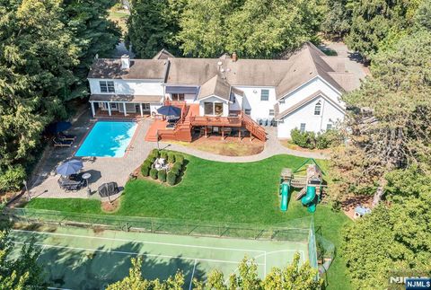 Photo of 24 Vanderbeck Lane, Mahwah, NJ 07430 (MLS # 26015998)