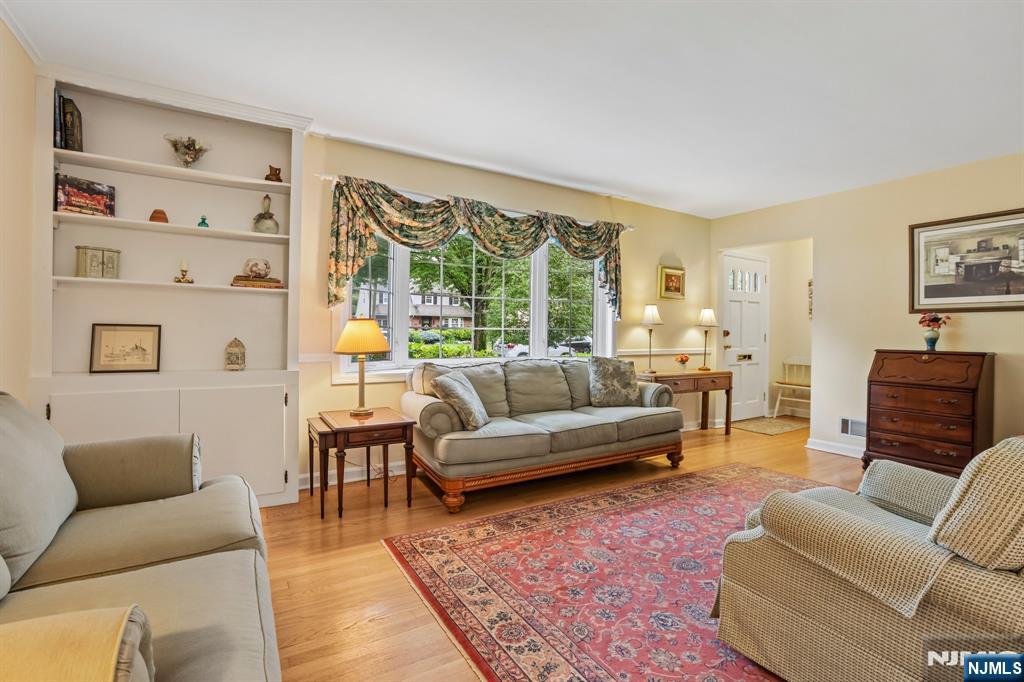 364 Northern Parkway