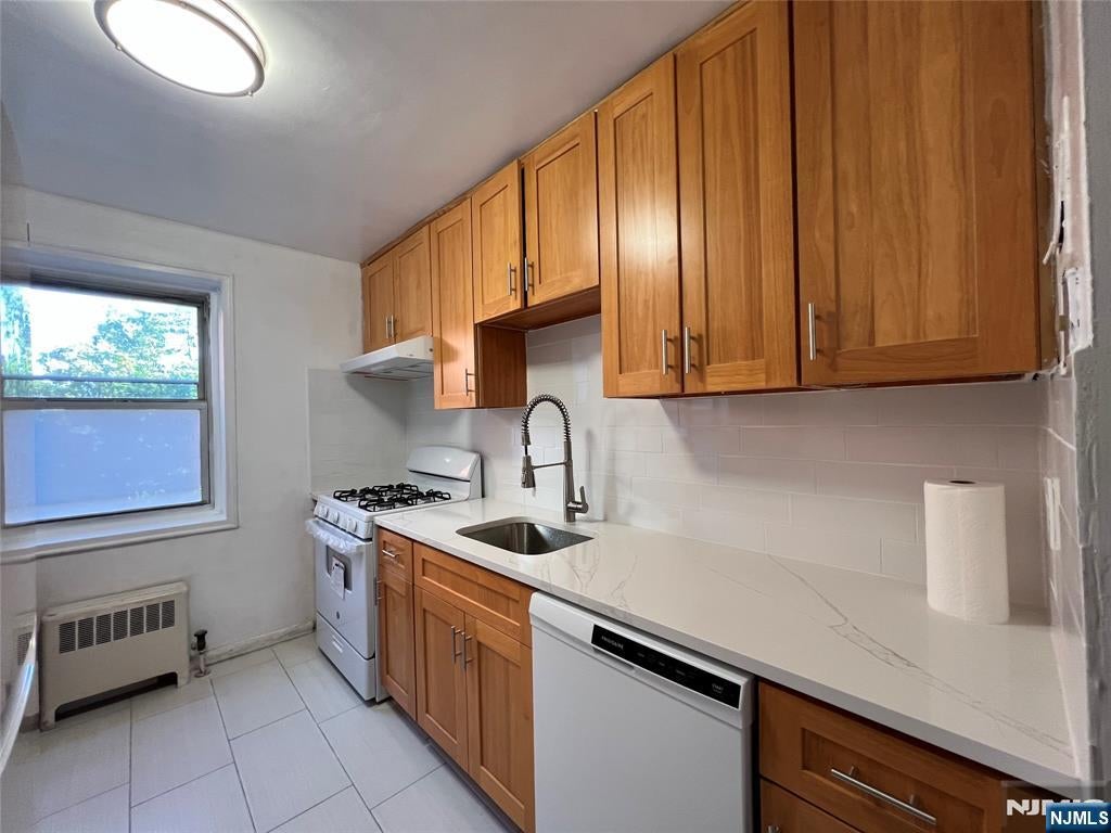 2340 Linwood Avenue 4D