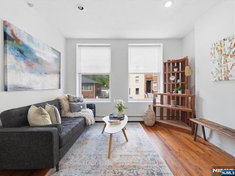 Photo of 59 Saint Pauls Avenue #1L, Jersey City, NJ 07306 (MLS # 26013931)