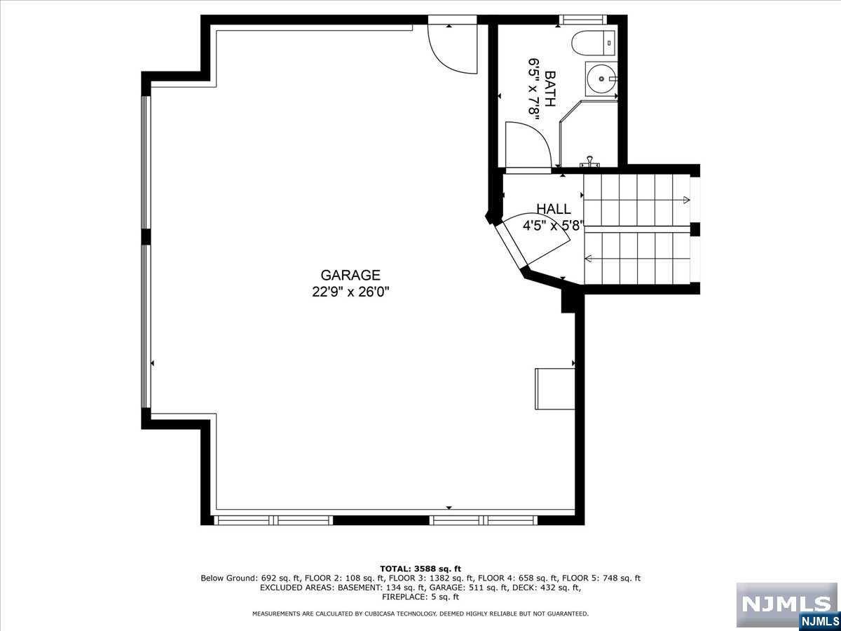 Main image without alt text