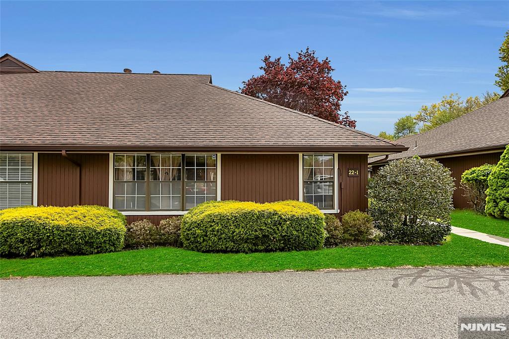 22-1 Tamaron Drive