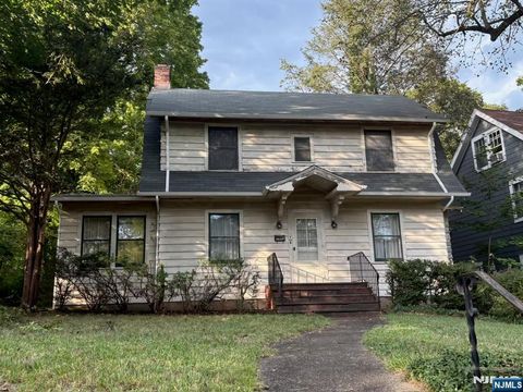 7 Nassau Road Montclair NJ 07043