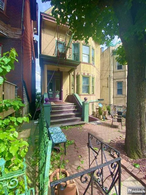 1400 Manhattan Avenue Union City NJ 07087