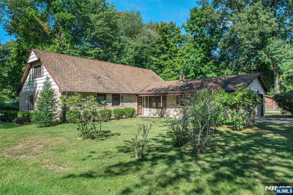 Homes for Sale in Northern NJ | ThisIsRiverEdge.com 492 Blue Hill Terrace