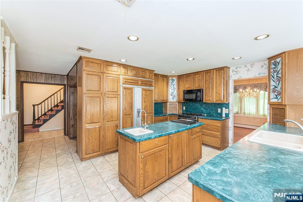 Homes for Sale in Northern NJ | ThisIsRiverEdge.com 492 Blue Hill Terrace
