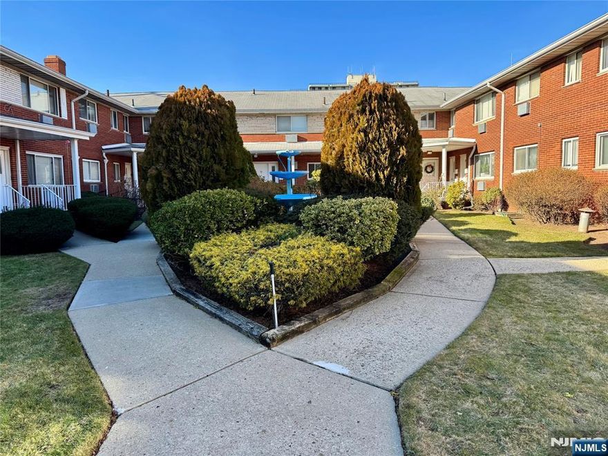 FOUNTAINVIEW CONDO- Spacious 2 bedroom and 2 full bath on the second floor in a highly sought after location- very well maintained-This condo has low maintenance which includes heat, hot and cold water, landscaping, snow removal, outdoor pool and common area- On site laundry and storage bin- Nice size eat in kitchen with sliding glass doors to private deck - Primary bedroom with full bath and large walk in closet plus second bedroom and full bath- Great closet space- Coin operated laundry in the basement and conveniently located next to this unit- Transportation in front of the complex-Close to all major highways, parks, supermarkets, shopping and dining- Monthly Maintenance is $424.72 and parking is $ 35.00 ( 3 Mos HOA +$100 and a $425 admin fee ) Reach out for your private showing.