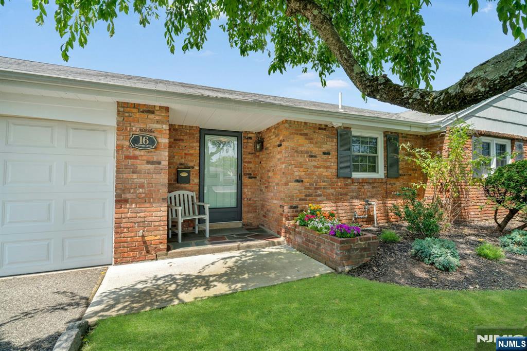 16 Sullivan Drive