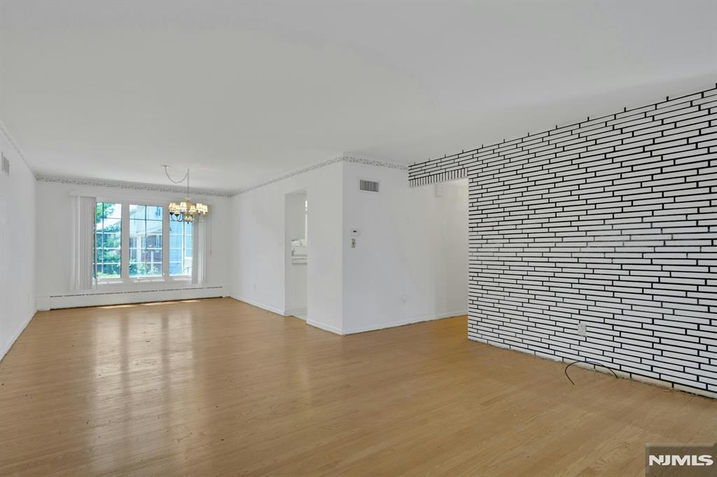 316 Sanford Avenue