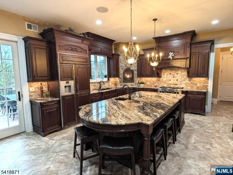 8 Pineview