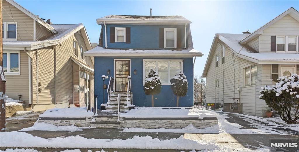 Photo of 273 6th Street, Clifton, NJ 07011 (MLS # 26002336)