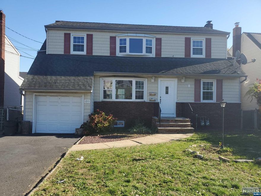 LListing Broker & Seller assume no responsibility, make no guarantee, warranty (expressed or implied), or represent the availability or accuracy of info contained herein. Buyer is responsible for C/O and CO2 inspections at their own expense. This property has been placed in an upcoming online event. All properties are subj to 3.5% - 5% buyer premium per the Auction Participation Agmt Terms & Conditions (minimums apply) $150 Tech Fee.