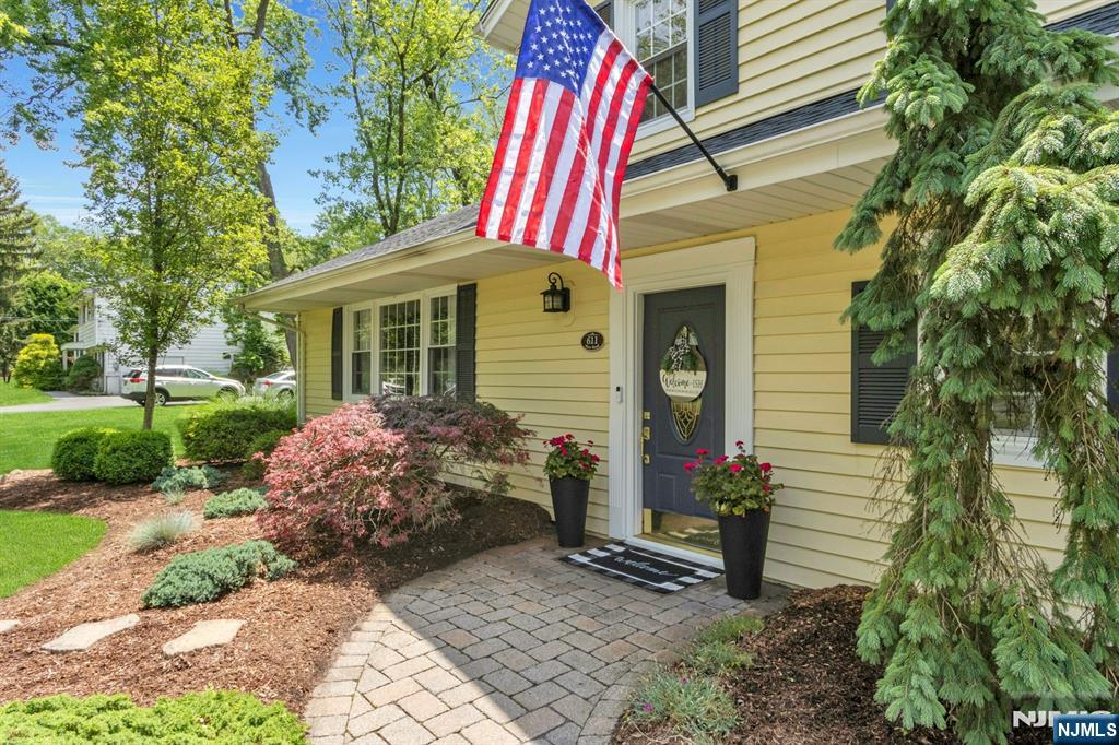 611 Maze Road