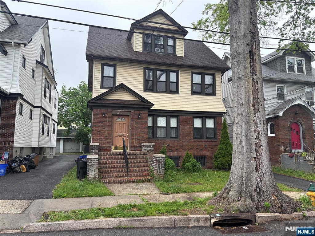 Property for Sale at 2729 Cleveland Avenue, Newark, New Jersey - Bedrooms: 6 

Rooms: 12  - $599,000