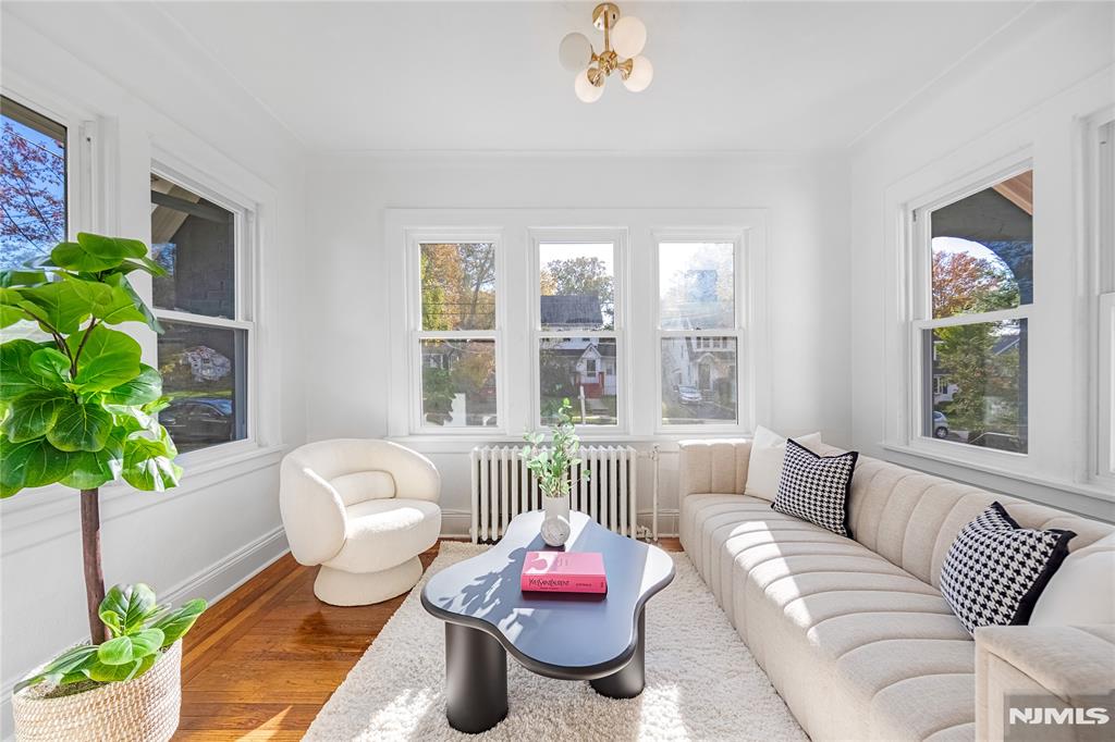 341 Van Buren Avenue