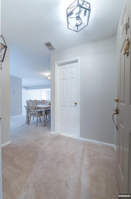 Bernards, New Jersey 07920, United States, 1 Bedroom Bedrooms, ,1 BathroomBathrooms,Residential,Pending,78560