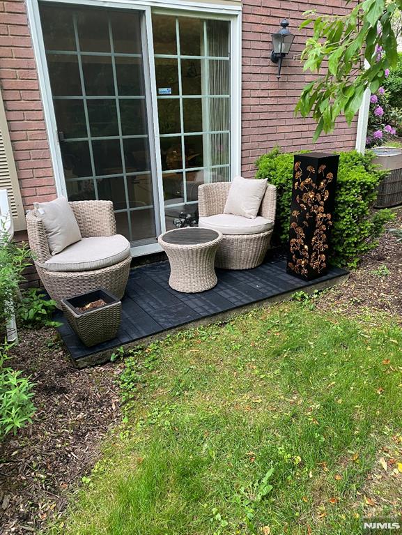 Bernards, New Jersey 07920, United States, 1 Bedroom Bedrooms, ,1 BathroomBathrooms,Residential,Pending,78560