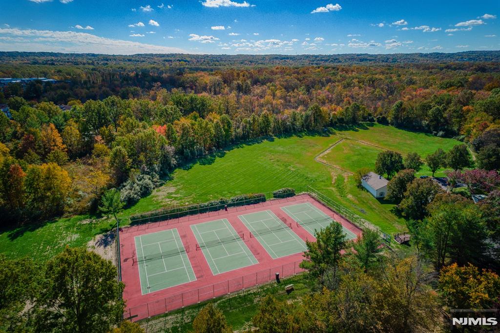 Bernards, New Jersey 07920, United States, 1 Bedroom Bedrooms, ,1 BathroomBathrooms,Residential,Pending,78560