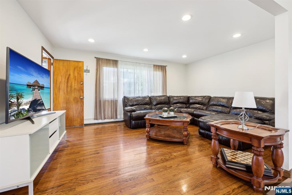 230 Salomone Avenue