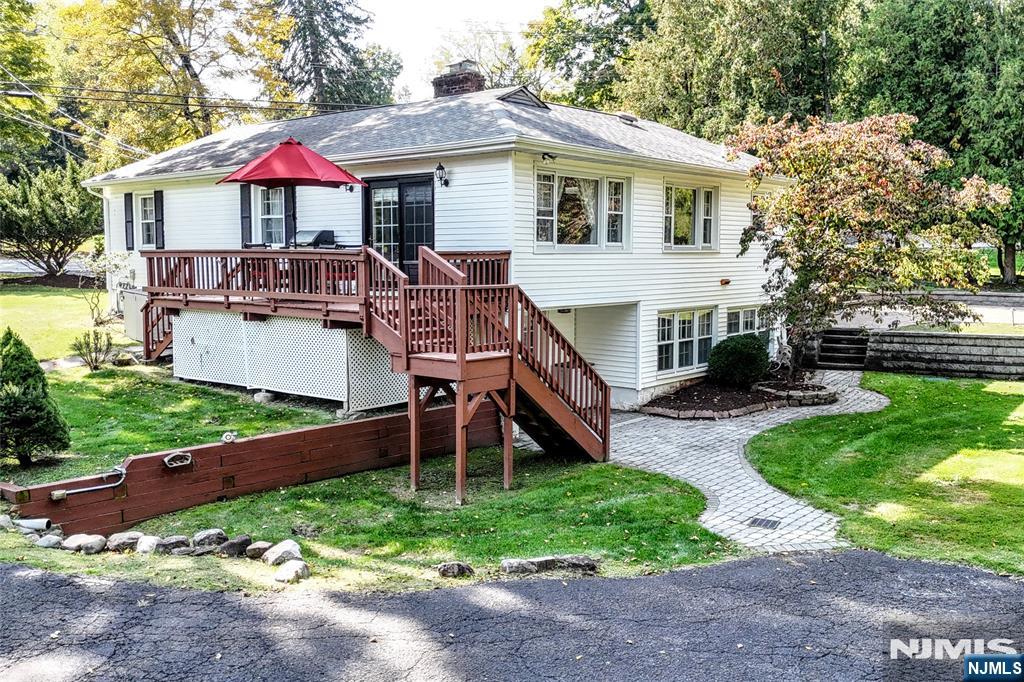 486 W Saddle River Road