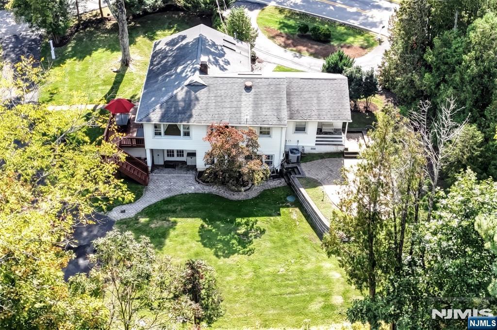 486 W Saddle River Road