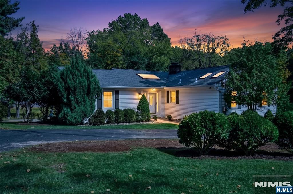 486 W Saddle River Road