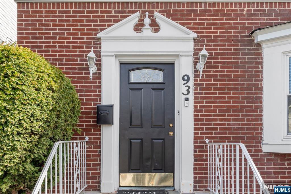 93 Webster Street