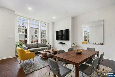 Photo of 68 Leahy Drive #4904, Wood Ridge, NJ 07075 (MLS # 26007663)