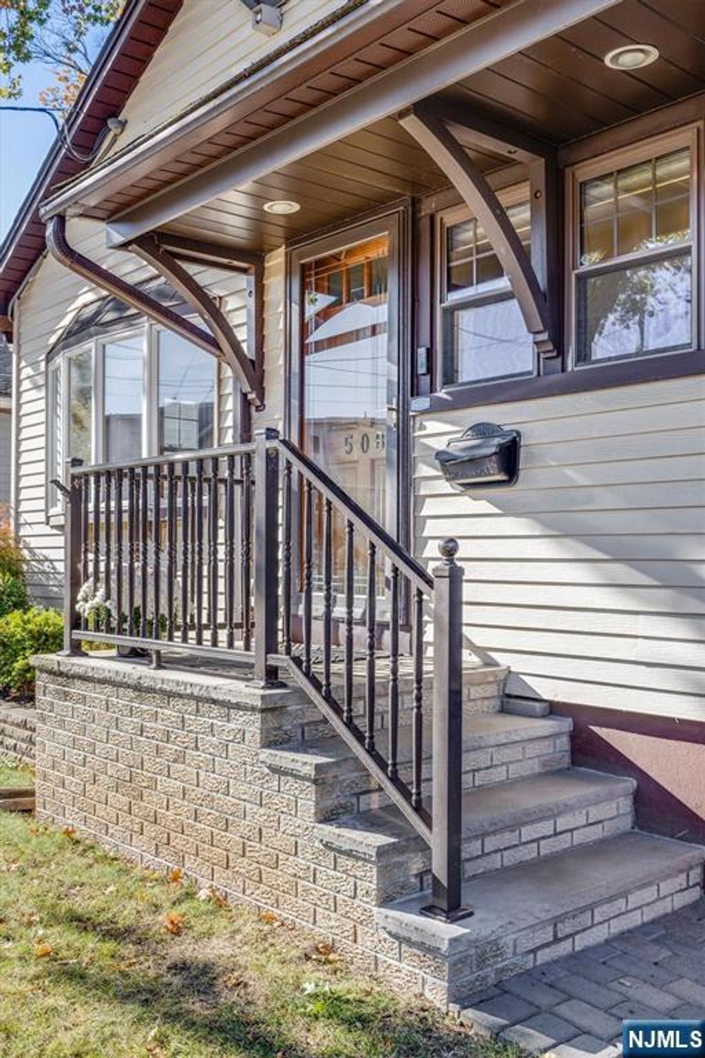 Photo of 508 5th Street, Fair Lawn, NJ 07410 (MLS # 25025489)